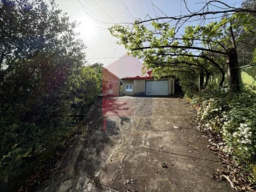 Moradia T3 para Venda em Vila Verde e Barbudo