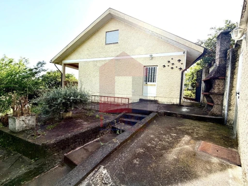 Moradia T3 para Venda em Vila Verde e Barbudo Foto 37