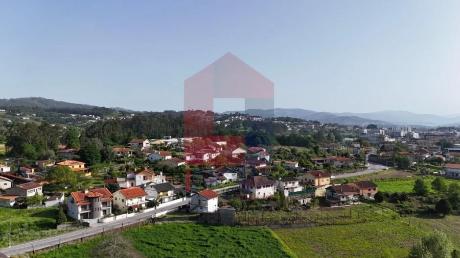Moradia T3 para Venda em Vila Verde e Barbudo Foto 73