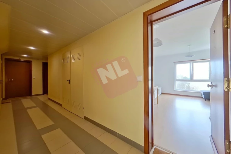 Apartamento T1 para Arrendamento em Lumiar Foto 5