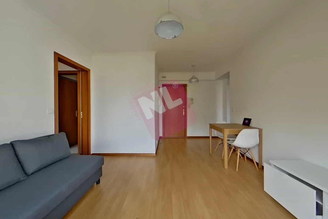 Apartamento T1 para Arrendamento em Lumiar Foto 10