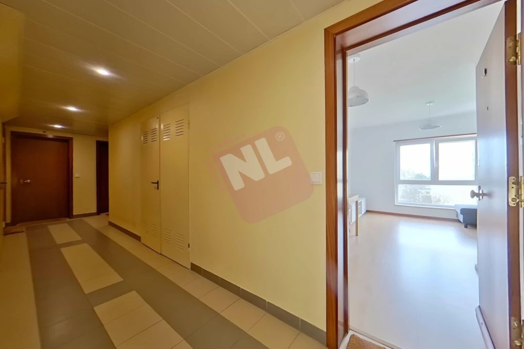 Apartamento T1 para Arrendamento em Lumiar Foto 5