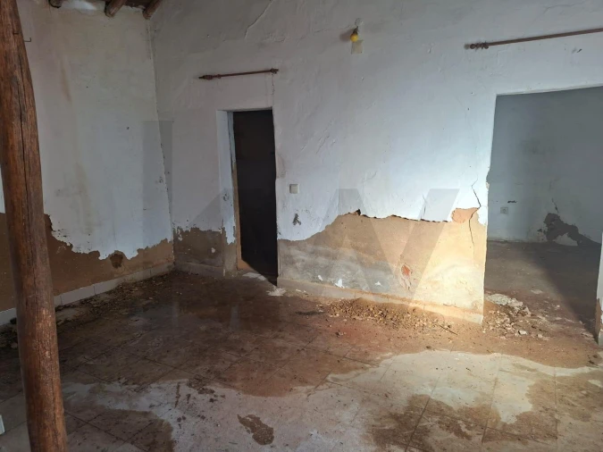 Moradia T2 para Venda em Odiaxere Foto 14