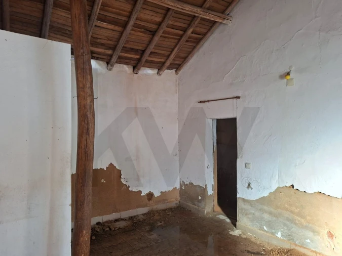 Moradia T2 para Venda em Odiaxere Foto 10