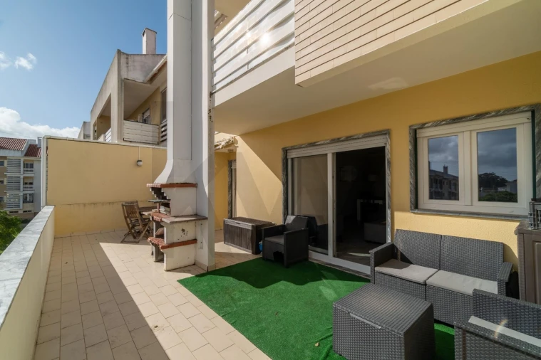 Apartamento T3 para Venda em Alcabideche Foto 2