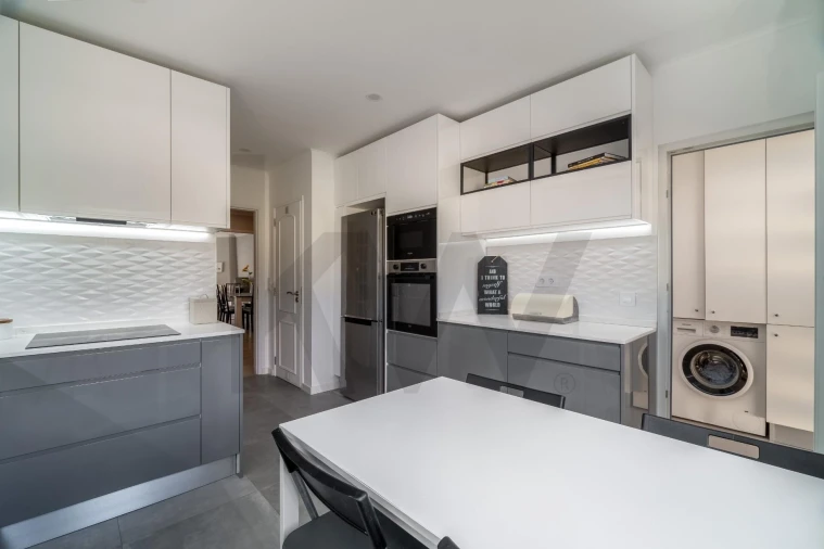 Apartamento T3 para Venda em Alcabideche Foto 9