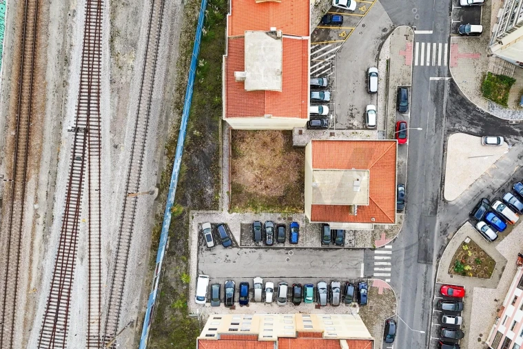 Terreno para Venda em Algueirão-Mem Martins