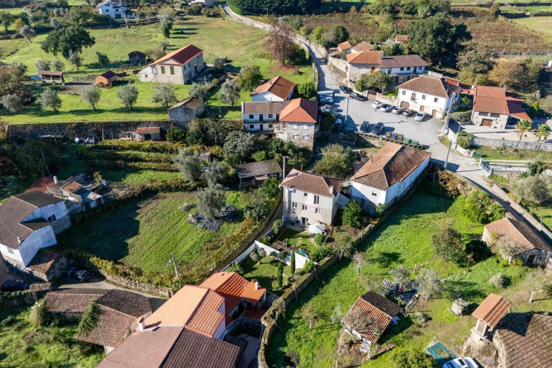 Moradia T3 para Venda em Fataunços e Figueiredo das Donas Foto 11