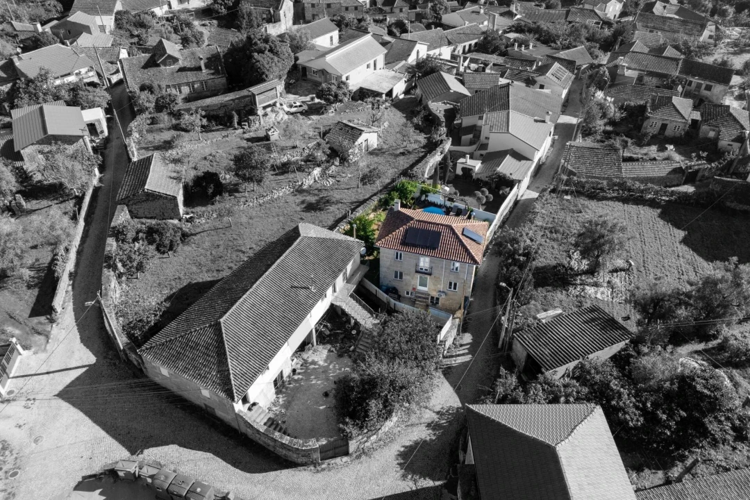 Moradia T3 para Venda em Fataunços e Figueiredo das Donas Foto 9