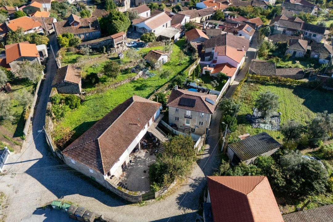 Moradia T3 para Venda em Fataunços e Figueiredo das Donas Foto 10