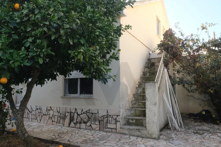 Moradia T2 para Venda em Quinta do Conde Foto 28