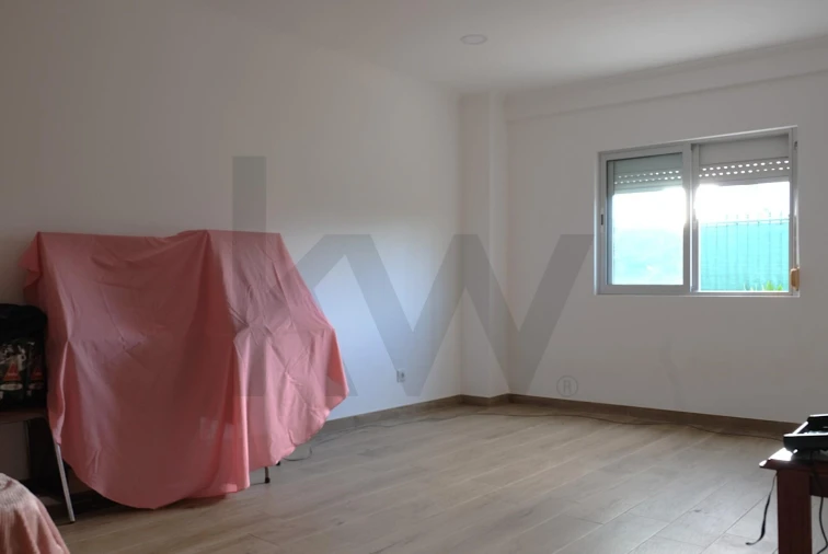 Moradia T2 para Venda em Quinta do Conde Foto 9