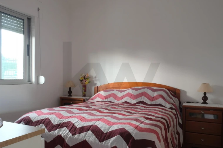 Moradia T2 para Venda em Quinta do Conde Foto 6