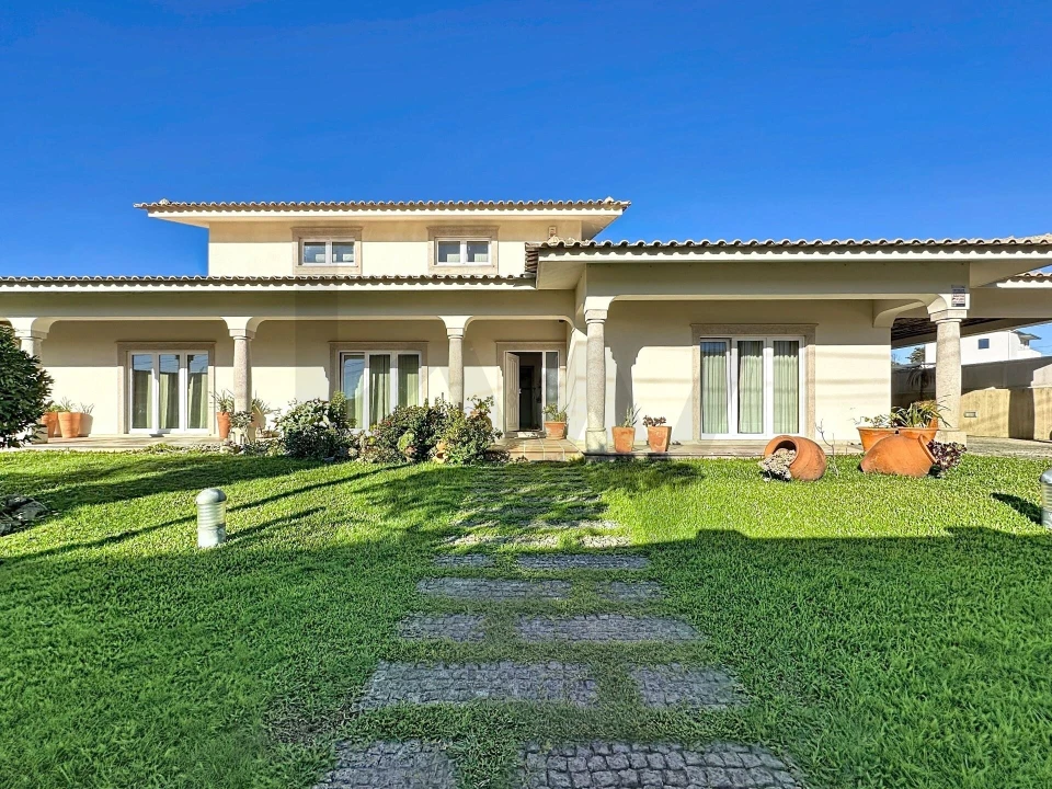 Moradia T3 para Venda em São Roque Foto 1