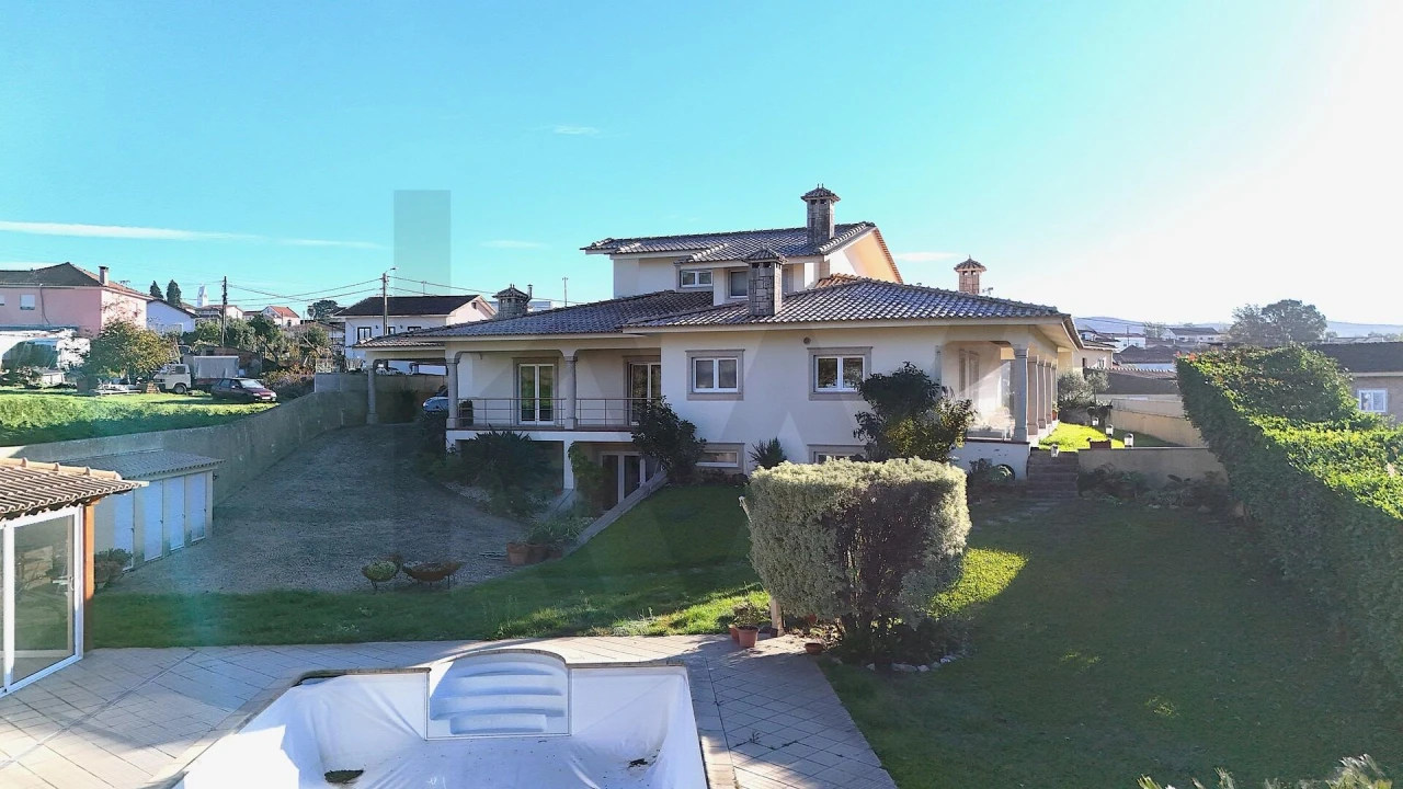 Moradia T3 para Venda em São Roque Foto 7