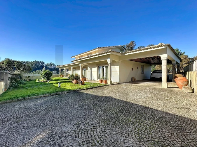 Moradia T3 para Venda em São Roque Foto 2