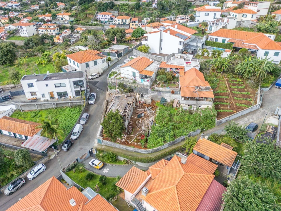 Moradia T2 para Venda em São Roque Foto 13