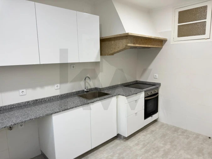 Apartamento T1 para Arrendamento em Avenidas Novas Foto 14