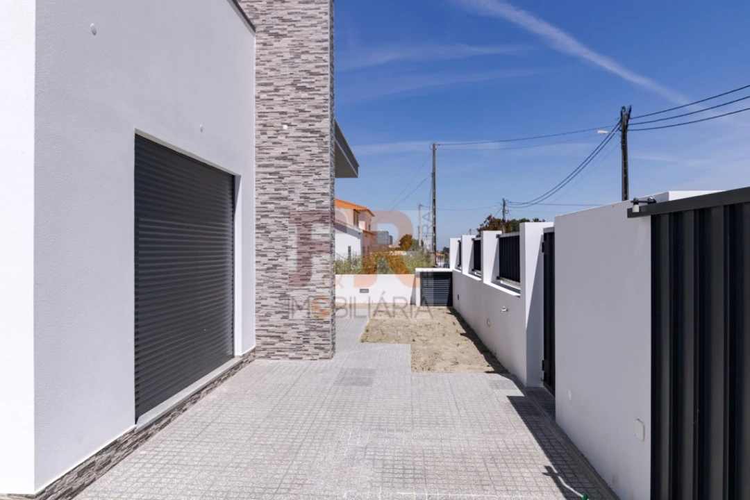 Moradia T3 para Venda em Fernao Ferro Foto 4