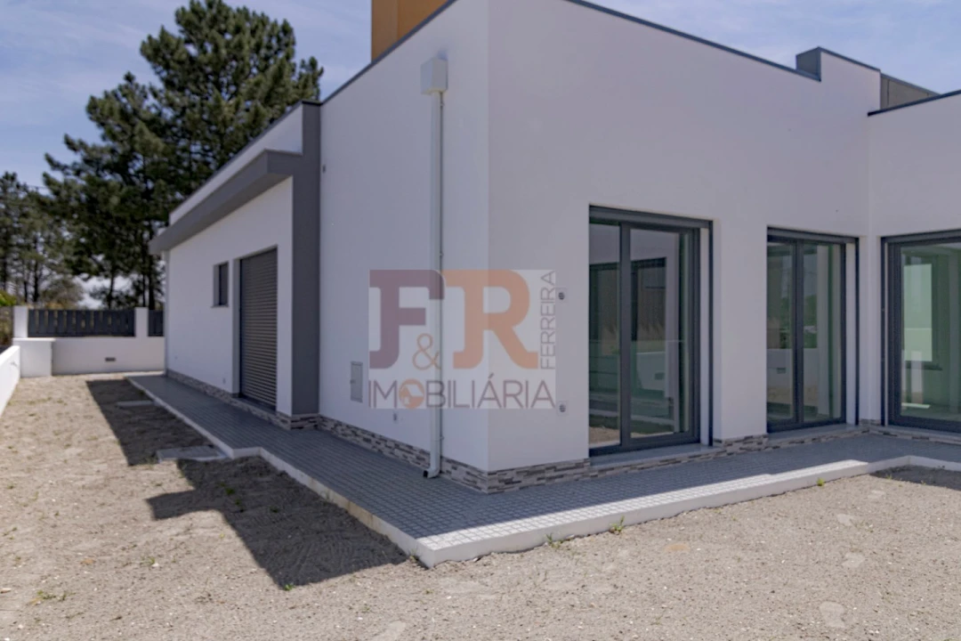 Moradia T3 para Venda em Fernao Ferro Foto 2