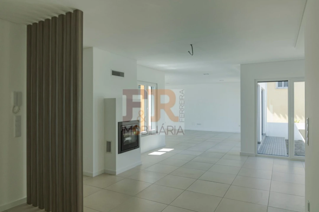 Moradia T3 para Venda em Fernao Ferro Foto 12