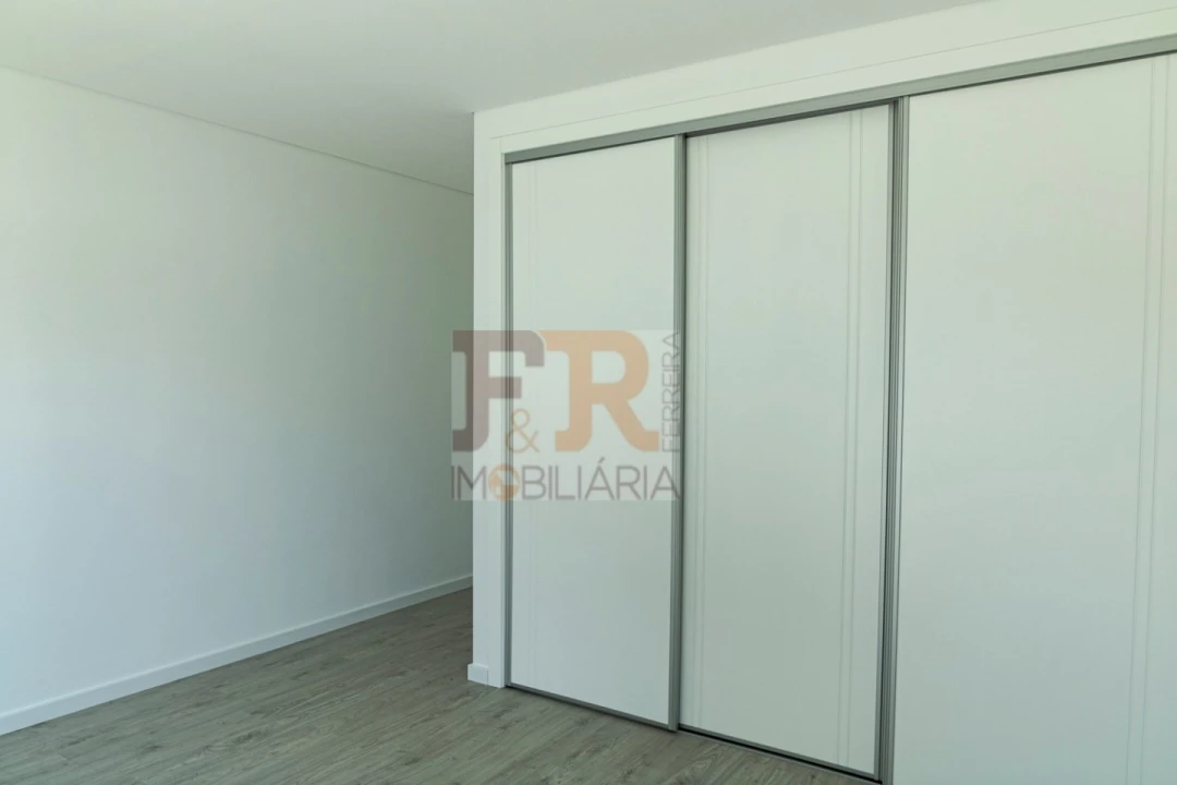 Moradia T3 para Venda em Fernao Ferro Foto 18