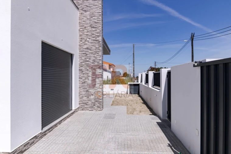 Moradia T3 para Venda em Fernao Ferro Foto 4