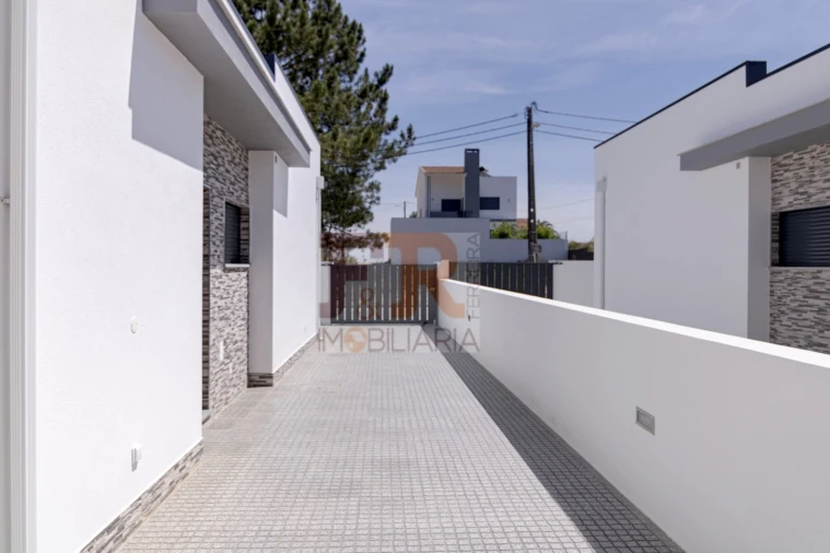 Moradia T3 para Venda em Fernao Ferro Foto 5