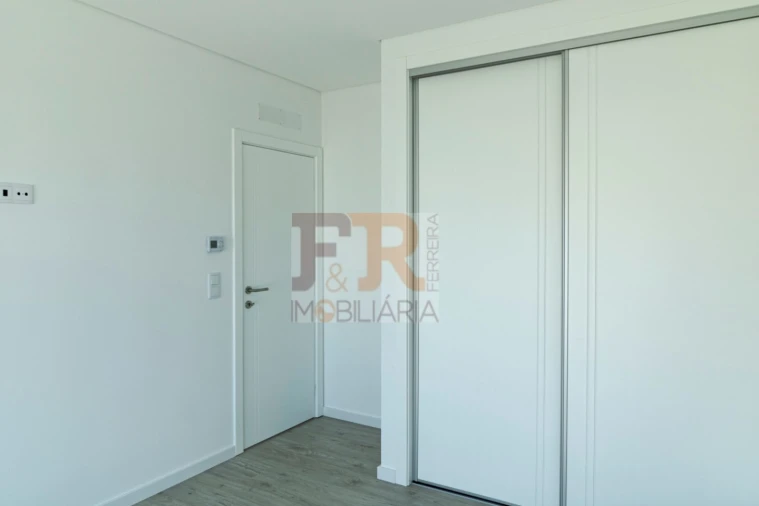 Moradia T3 para Venda em Fernao Ferro Foto 21