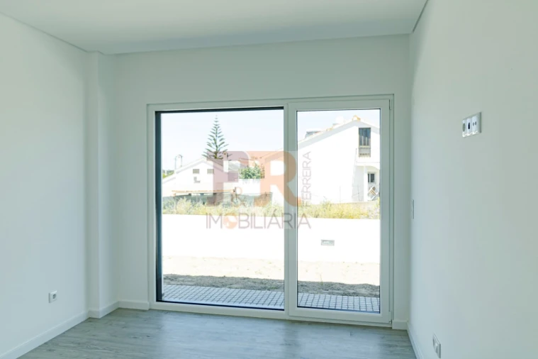 Moradia T3 para Venda em Fernao Ferro Foto 22