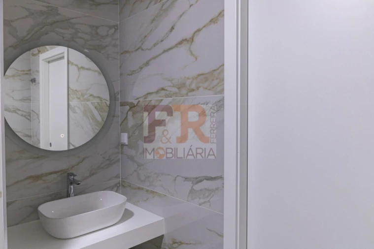 Moradia T3 para Venda em Fernao Ferro Foto 38