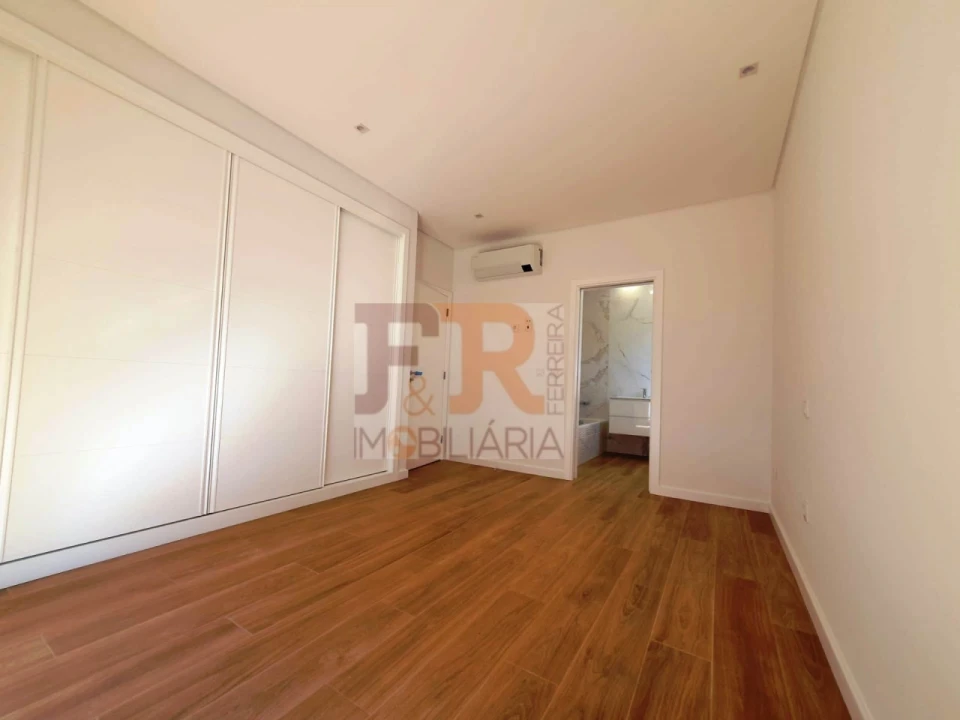 Moradia T3 para Venda em Fernao Ferro Foto 18