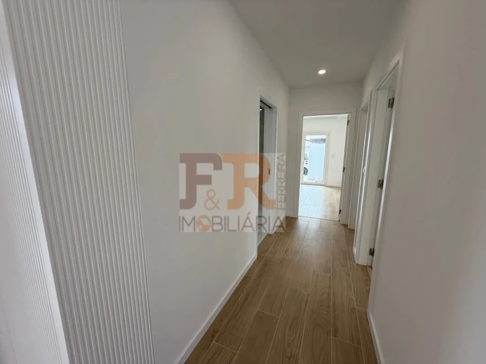 Moradia T3 para Venda em Fernao Ferro Foto 10
