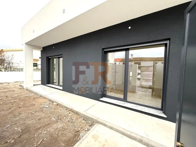 Moradia T3 para Venda em Fernao Ferro Foto 2