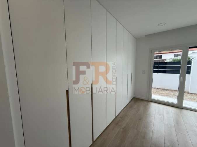 Moradia T3 para Venda em Fernao Ferro Foto 11