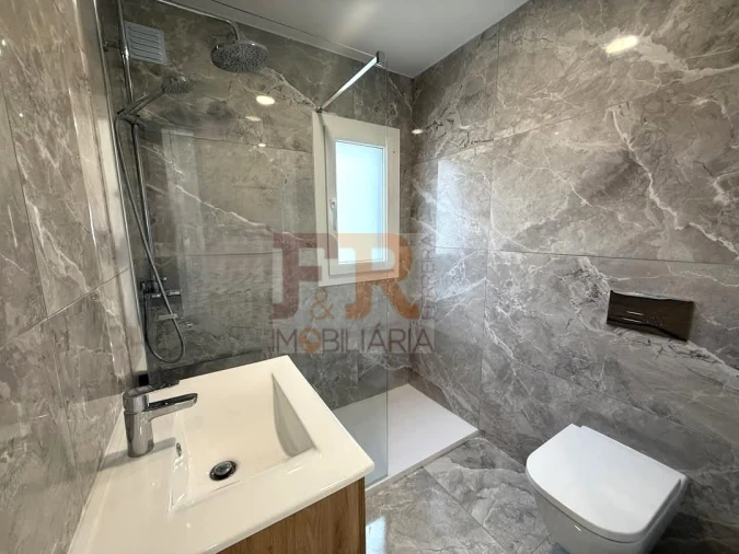 Moradia T3 para Venda em Fernao Ferro Foto 14