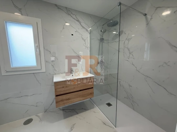 Moradia T3 para Venda em Fernao Ferro Foto 15