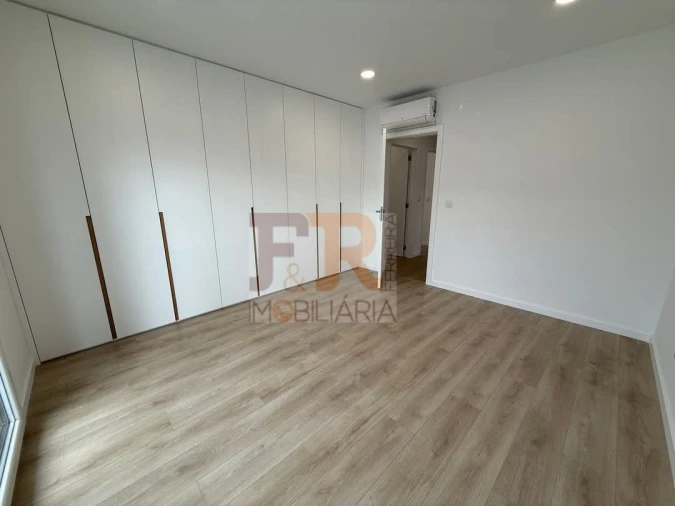 Moradia T3 para Venda em Fernao Ferro Foto 16