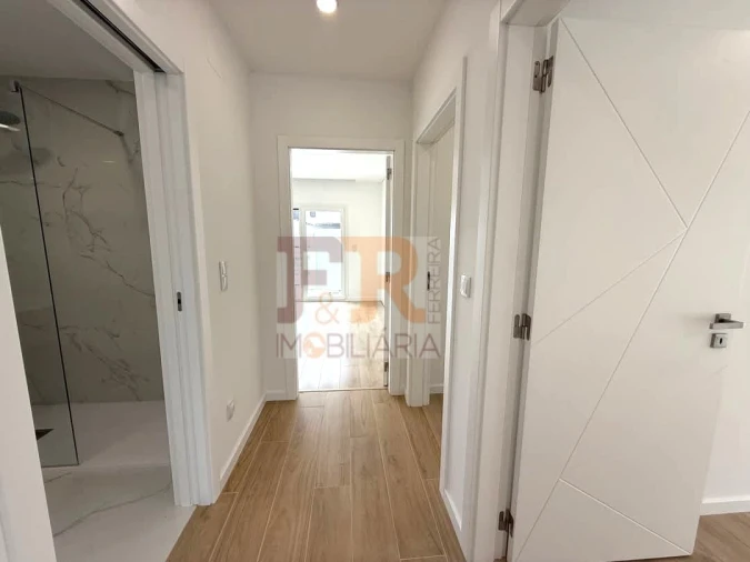 Moradia T3 para Venda em Fernao Ferro Foto 26