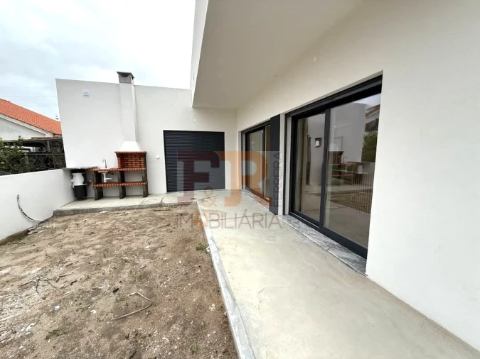 Moradia T3 para Venda em Fernao Ferro Foto 32