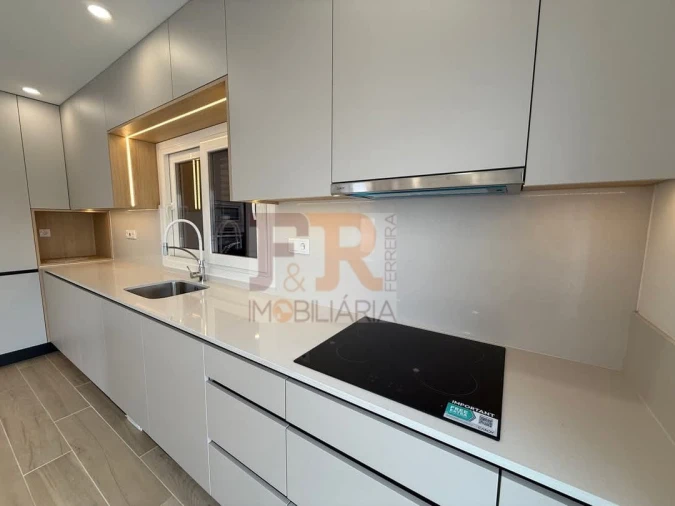 Moradia T3 para Venda em Fernao Ferro Foto 7