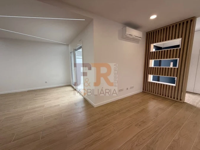 Moradia T3 para Venda em Fernao Ferro Foto 4