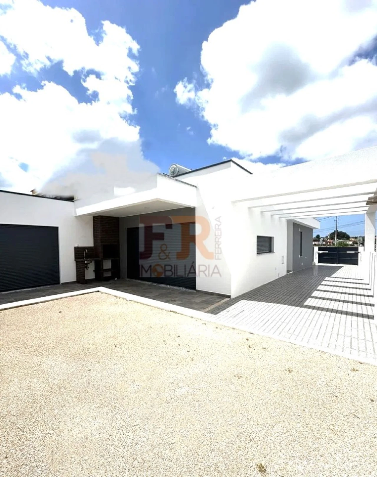 Moradia T3 para Venda em Fernao Ferro Foto 1