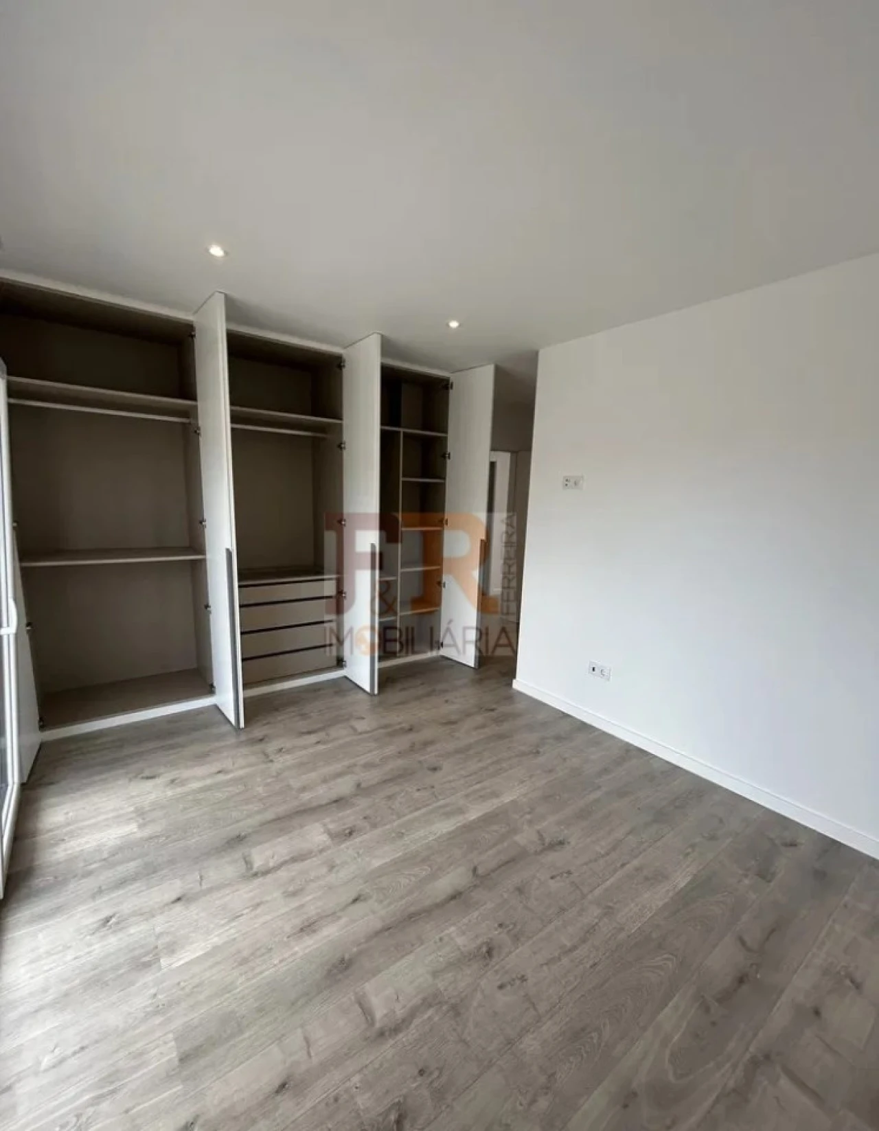 Moradia T3 para Venda em Fernao Ferro Foto 17