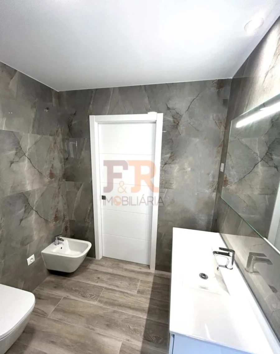 Moradia T3 para Venda em Fernao Ferro Foto 22