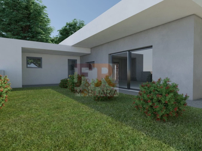 Moradia T4 para Venda em Fernao Ferro Foto 4