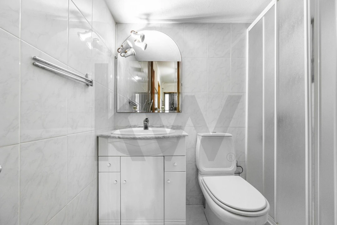 Moradia T4 para Venda em Oliveira do Douro Foto 11