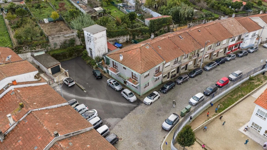 Moradia T4 para Venda em Oliveira do Douro Foto 31
