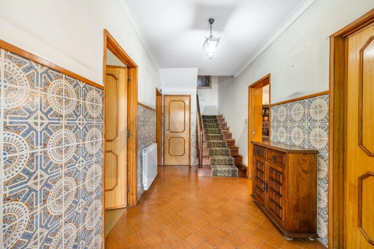 Moradia T4 para Venda em Oliveira do Douro Foto 7