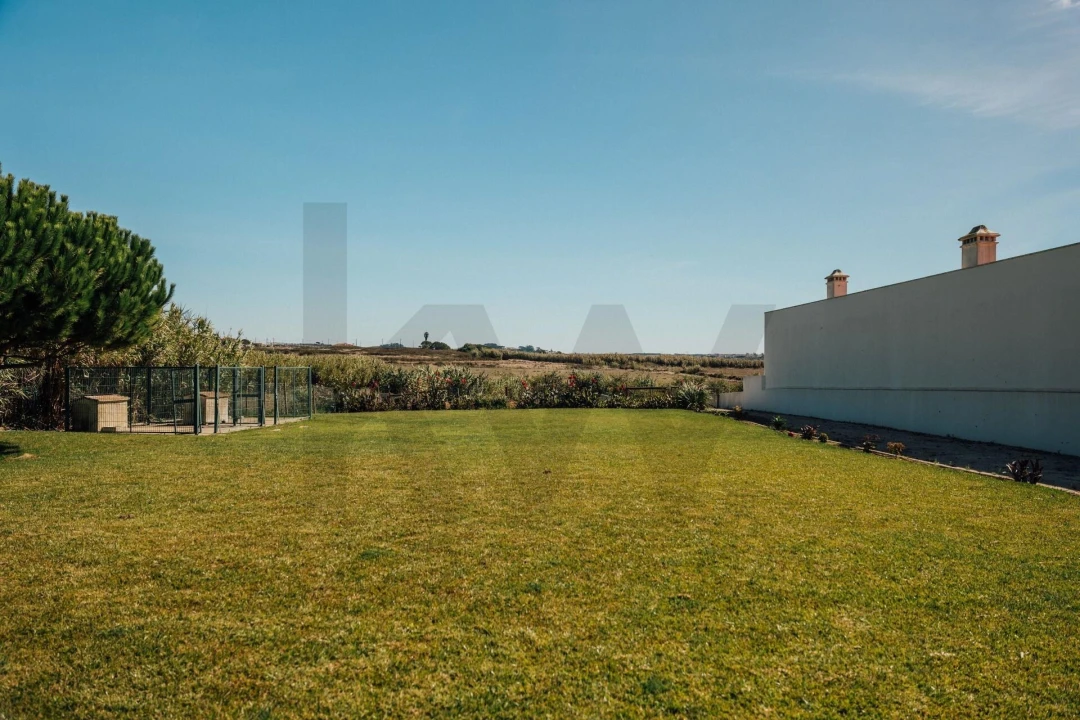 Quinta T4 para Venda em Santa Maria e São Miguel, São Martinho, São Pedro Penaferrim Foto 14